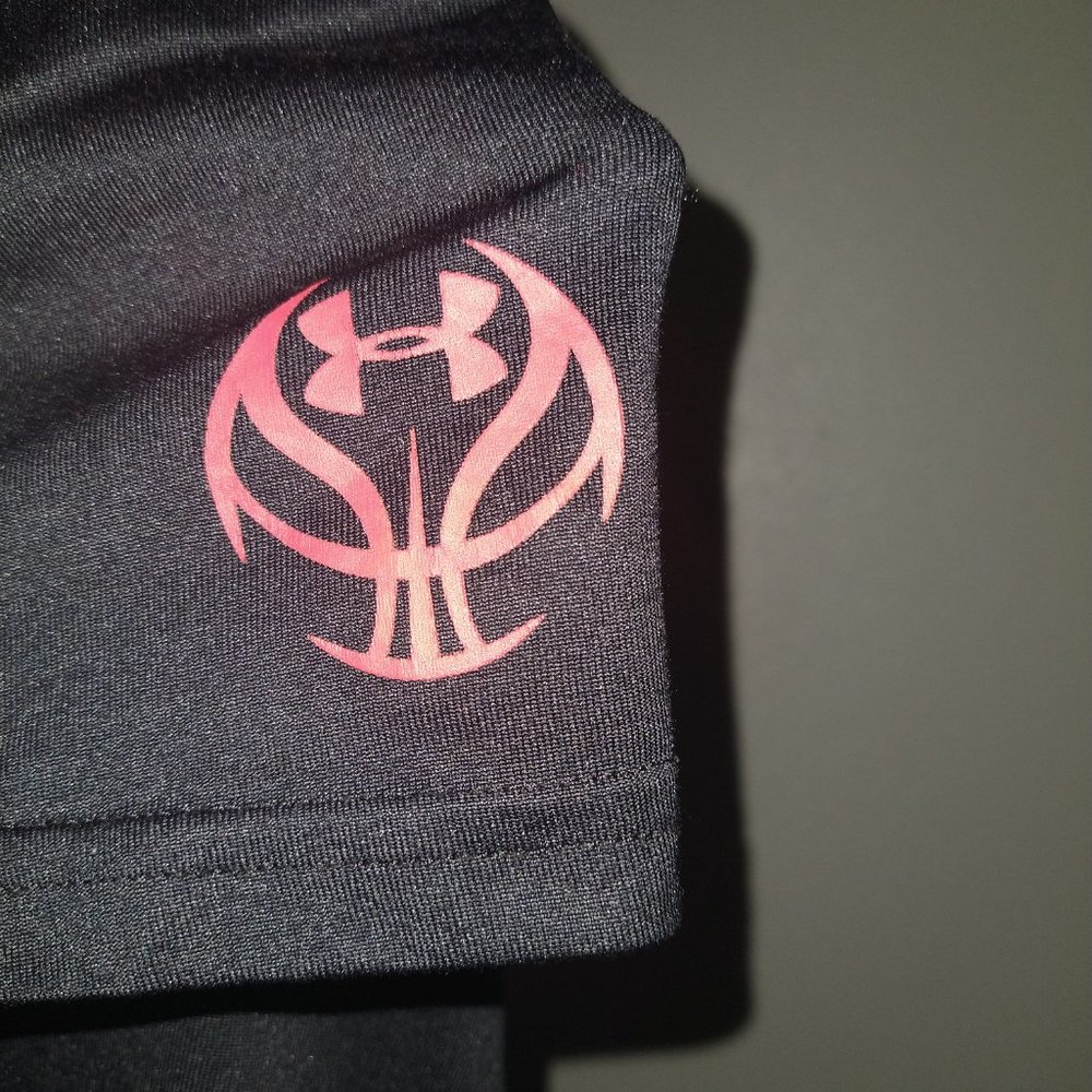 2 size medium - Picture 2 of 3